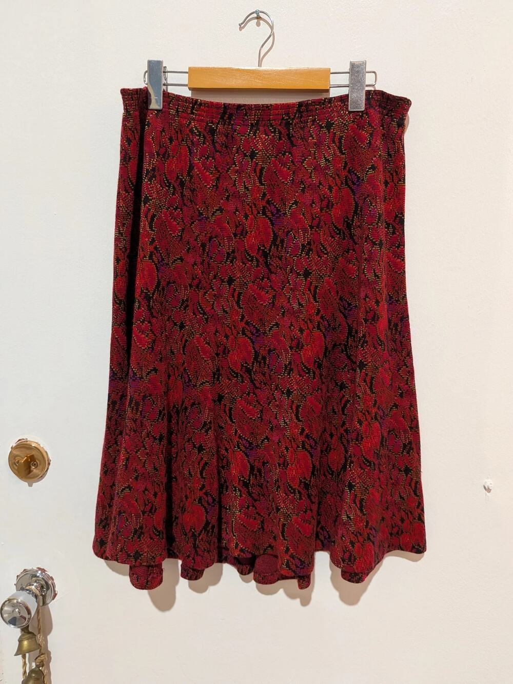 Graff Californiawear Midi Skirt In Burgundy And Black Textured Pattern Size Smal
